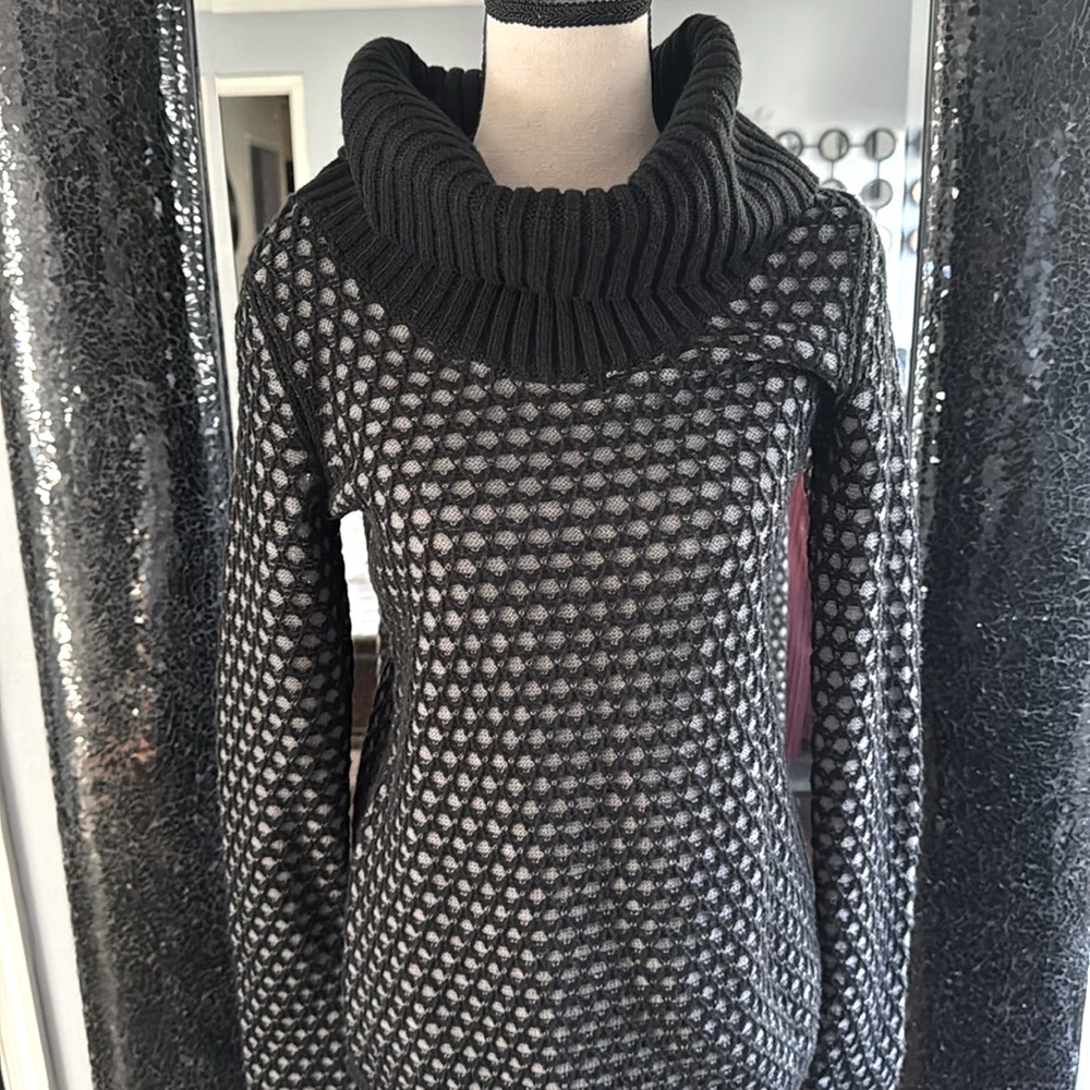 Beautiful express sweater 🖤